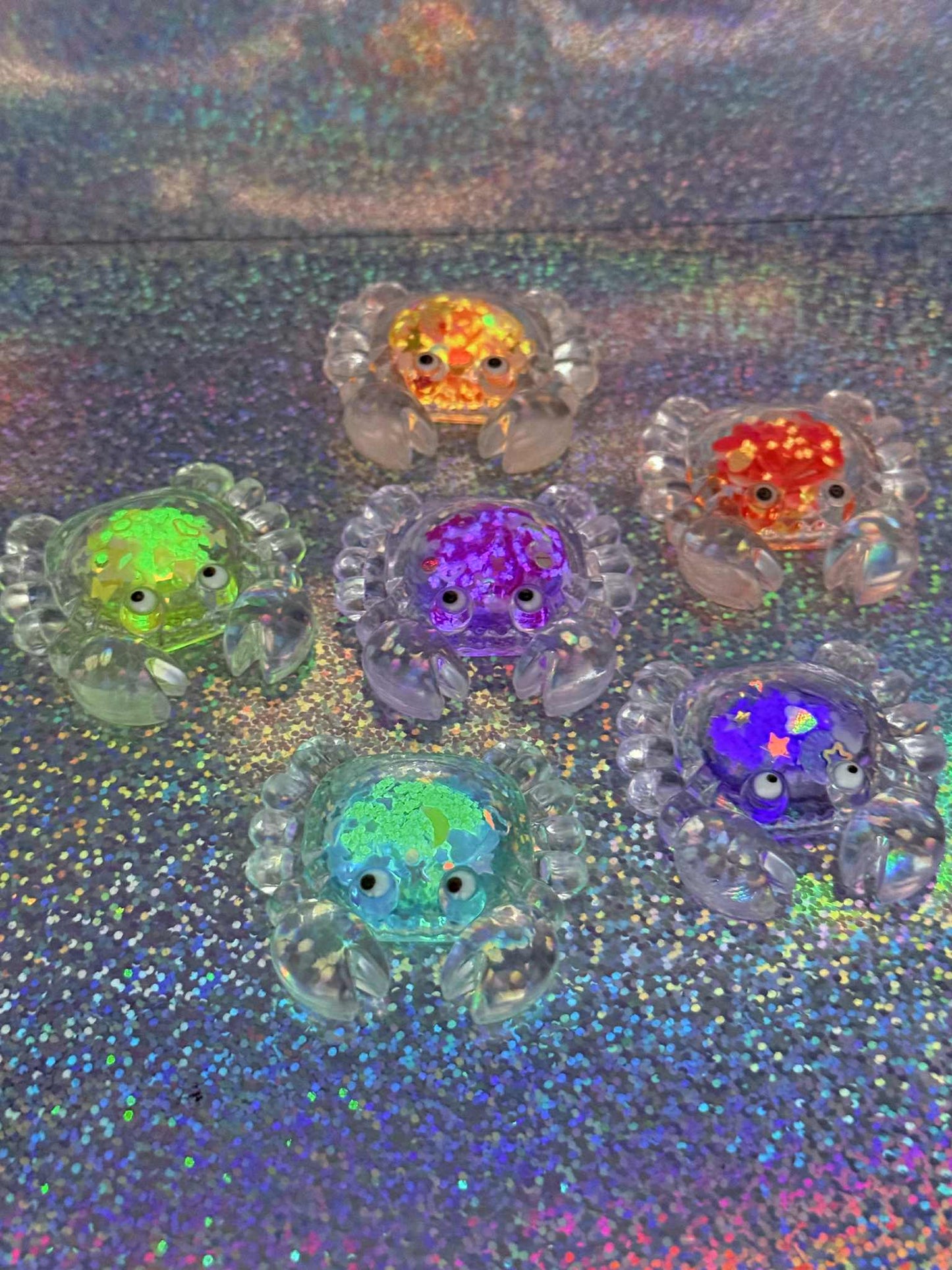glowing glitter belly crab magnet/minder