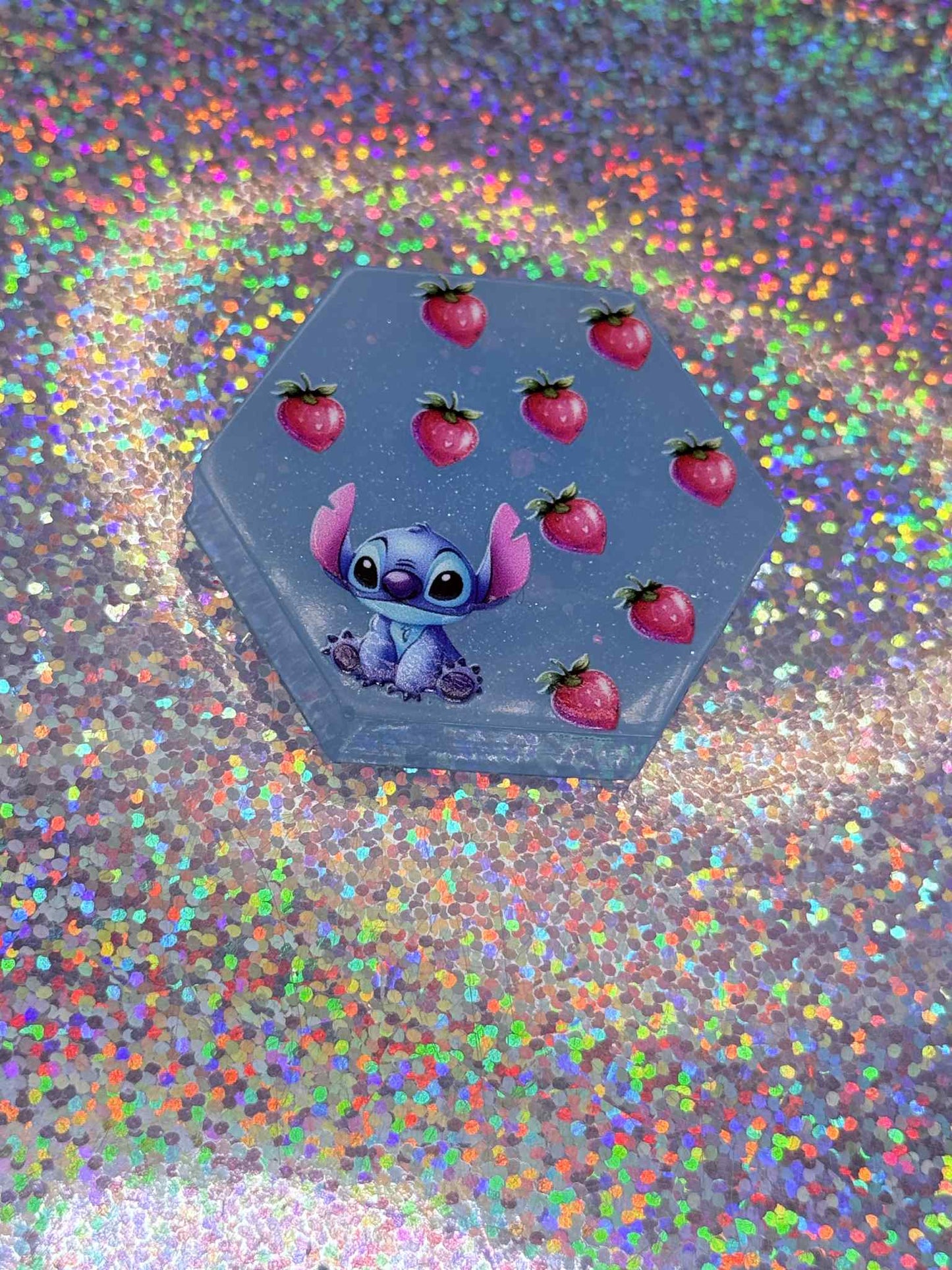 strawberry stitch resin magnet/minder