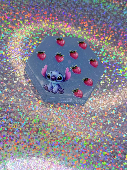 strawberry stitch resin magnet/minder
