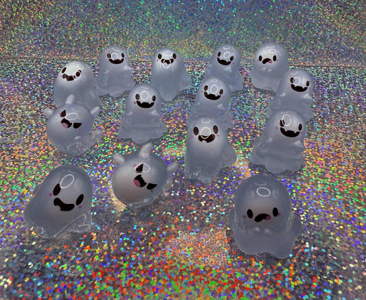 Resin Glowing Ghosties magnets