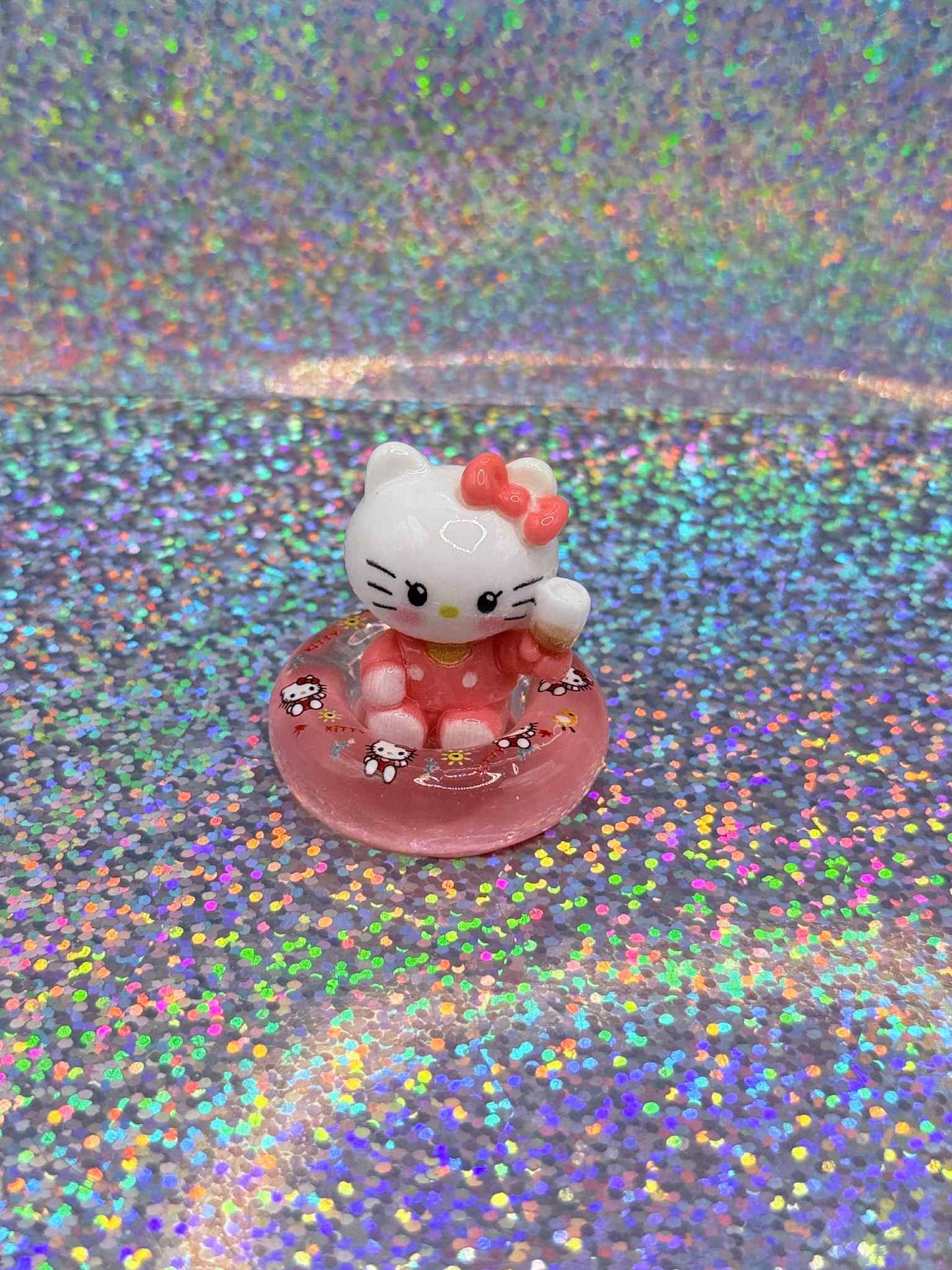 Floatie Hello Kitty Magnets